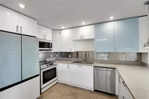 100 Bayview Dr, Sunny Isles Beach, FL 33160 - Photo 5