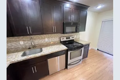 311 NW 103rd Ter #311, Pembroke Pines, FL 33026 - Photo 3