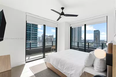 159 NE 6th St #2405, Miami, FL 33132 - Photo 13