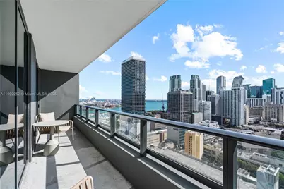 159 NE 6th St #2405, Miami, FL 33132 - Photo 11