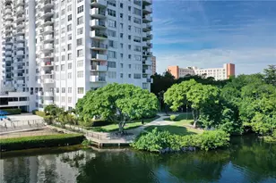 2780 NE 183rd St, Aventura, FL 33160 - Photo 33