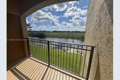 11730 SW 2nd St #12202, Pembroke Pines, FL 33025 - Photo 17