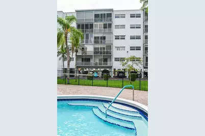 1425 Atlantic Shores Blvd #204, Hallandale Beach, FL 33009 - Photo 9