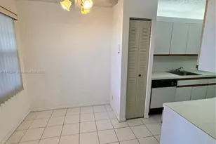 1251 SW 125th Ave, Pembroke Pines, FL 33027 - Photo 3