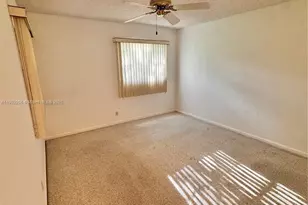 1251 SW 125th Ave, Pembroke Pines, FL 33027 - Photo 11