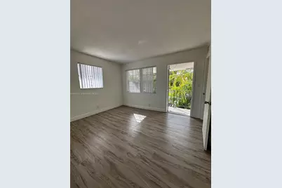 515 SE 9th St #10, Fort Lauderdale, FL 33316 - Photo 1