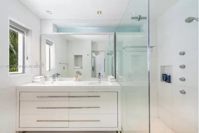 302 W San Marino Dr, Miami Beach, FL 33139 - Photo 33