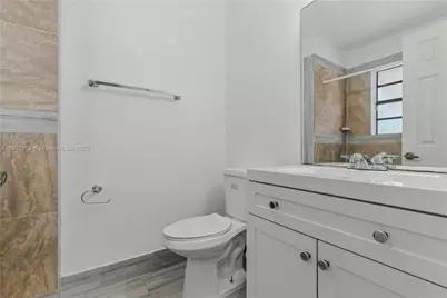 6825 NW 169th St #54H, Hialeah, FL 33015 - Photo 23