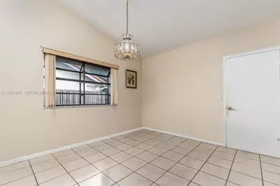 5641 Thistledown Ter, Davie, FL 33331 - Photo 9