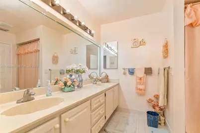 5641 Thistledown Ter, Davie, FL 33331 - Photo 17