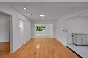 1520 NE 108th St, Miami, FL 33161 - Photo 3