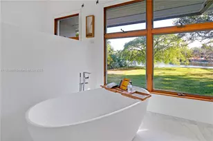 5390 Banyan Dr, Coral Gables, FL 33156 - Photo 29