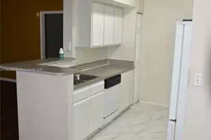 11701 SW 2nd St, Pembroke Pines, FL 33025 - Photo 19