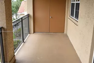 11701 SW 2nd St, Pembroke Pines, FL 33025 - Photo 13