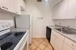 924 NE 17th Terrace, Fort Lauderdale, FL 33304 - Photo 5