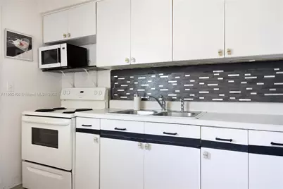 2200 Calais Dr #2, Miami Beach, FL 33141 - Photo 7