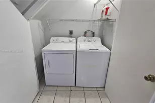 8079 NW 8th St, Miami, FL 33126 - Photo 13