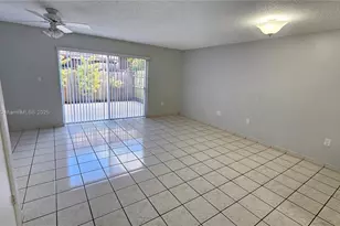 8079 NW 8th St, Miami, FL 33126 - Photo 11