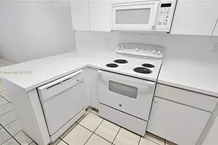 8079 NW 8th St, Miami, FL 33126 - Photo 7