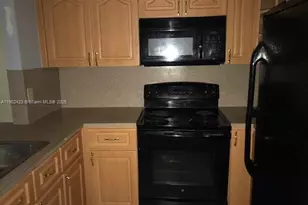 221 NW 109th Ave, Miami, FL 33172 - Photo 13