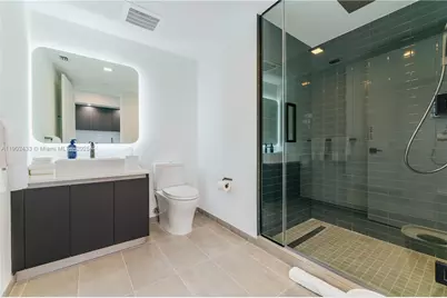 227 NE 2nd St #2908, Miami, FL 33132 - Photo 5