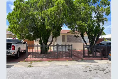 351 E 35th St, Hialeah, FL 33013 - Photo 1