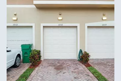 5866 Hampton Hills Blvd, Tamarac, FL 33321 - Photo 11