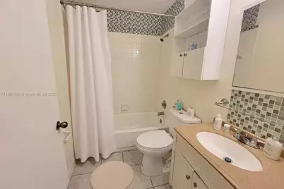 3453 NW 44th St #201, Oakland Park, FL 33309 - Photo 11