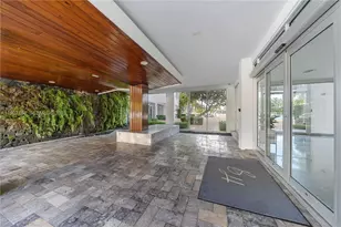 9102 W Bay Harbor Dr, Bay Harbor Islands, FL 33154 - Photo 3