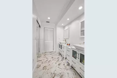 2261 NW 139th Ave, Sunrise, FL 33323 - Photo 23