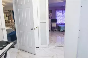 232 NE 160th St, Miami, FL 33162 - Photo 15