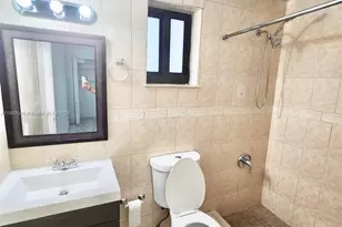 627 E 45th St, Hialeah, FL 33013 - Photo 15