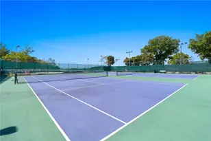 100 Bayview Dr, Sunny Isles Beach, FL 33160 - Photo 27