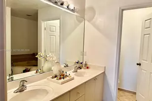 2048 NE 35th Ave, Homestead, FL 33033 - Photo 13