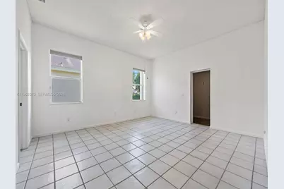 760 SE 23rd Ln, Homestead, FL 33033 - Photo 17