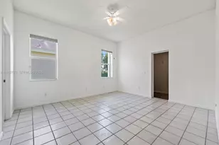 760 SE 23rd Ln, Homestead, FL 33033 - Photo 17