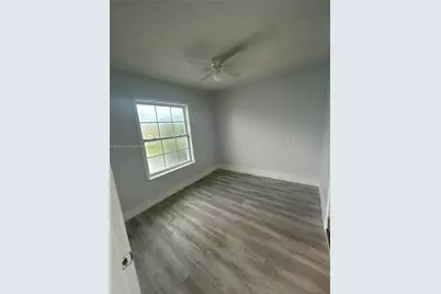 250 SW Airview Ave #B, Port Saint Lucie, FL 34984 - Photo 3
