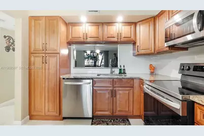 [Address not provided], Pembroke Pines, FL 33026 - Photo 7