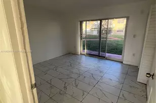 301 NW 177th St, Miami Gardens, FL 33169 - Photo 3