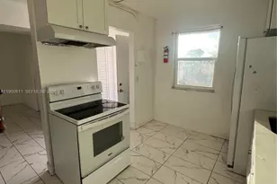 301 NW 177th St, Miami Gardens, FL 33169 - Photo 11