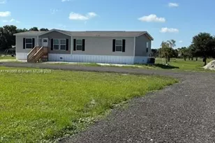 1250 Homestead Ave, Clewiston, FL 33440 - Photo 1