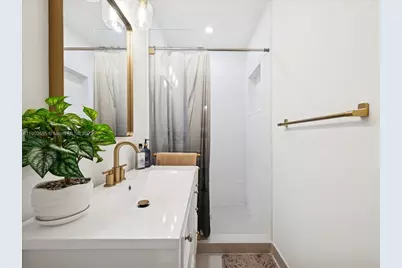 9371 Martinique Dr, Cutler Bay, FL 33189 - Photo 17