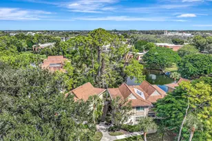 15 Bobolink Ct, Naples, FL 34105 - Photo 9