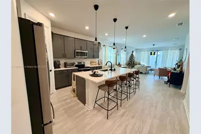 1052 Sugarwood St, Davenport, FL 33837 - Photo 9