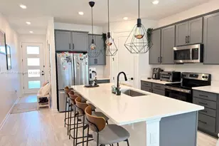 1052 Sugarwood St, Davenport, FL 33837 - Photo 5