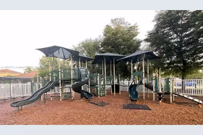 159 Cameron Ct, Weston, FL 33326 - Photo 31