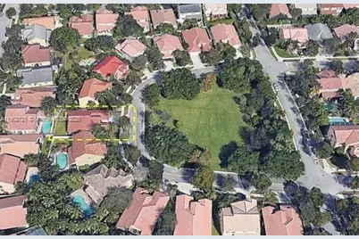 159 Cameron Ct, Weston, FL 33326 - Photo 3