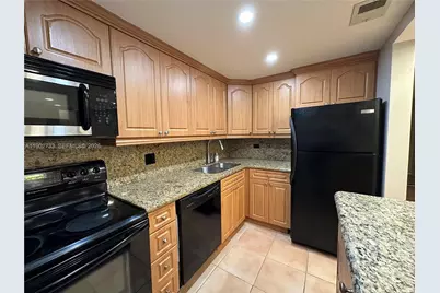 3650 Inverrary Dr #3Y-G, Lauderhill, FL 33319 - Photo 7