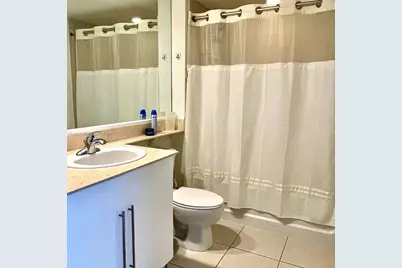 335 S Biscayne Blvd #2200, Miami, FL 33131 - Photo 15