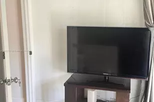 3955 N Nob Hill Rd, Sunrise, FL 33351 - Photo 9